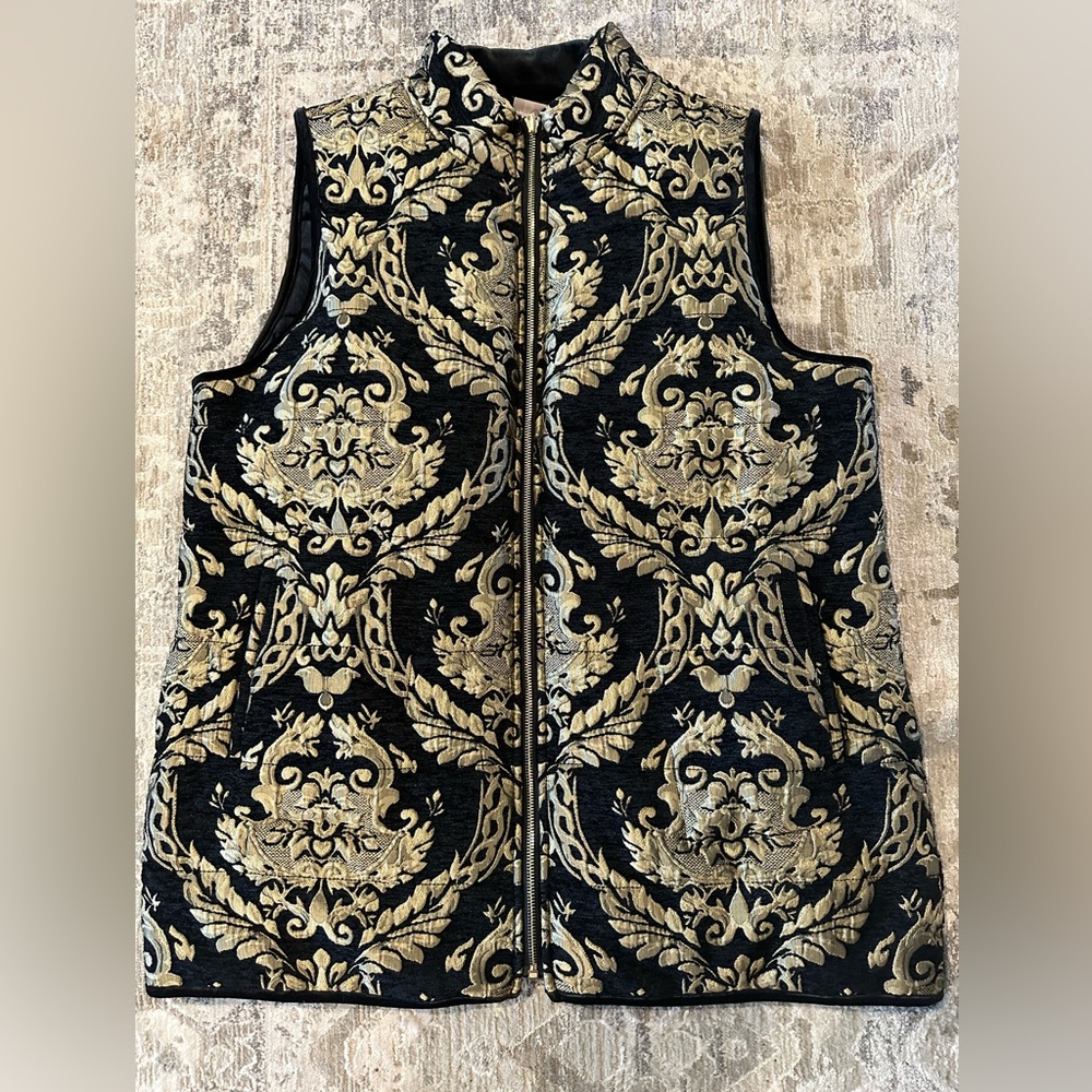 Chico’s reversible brocade vest NWT Size 3